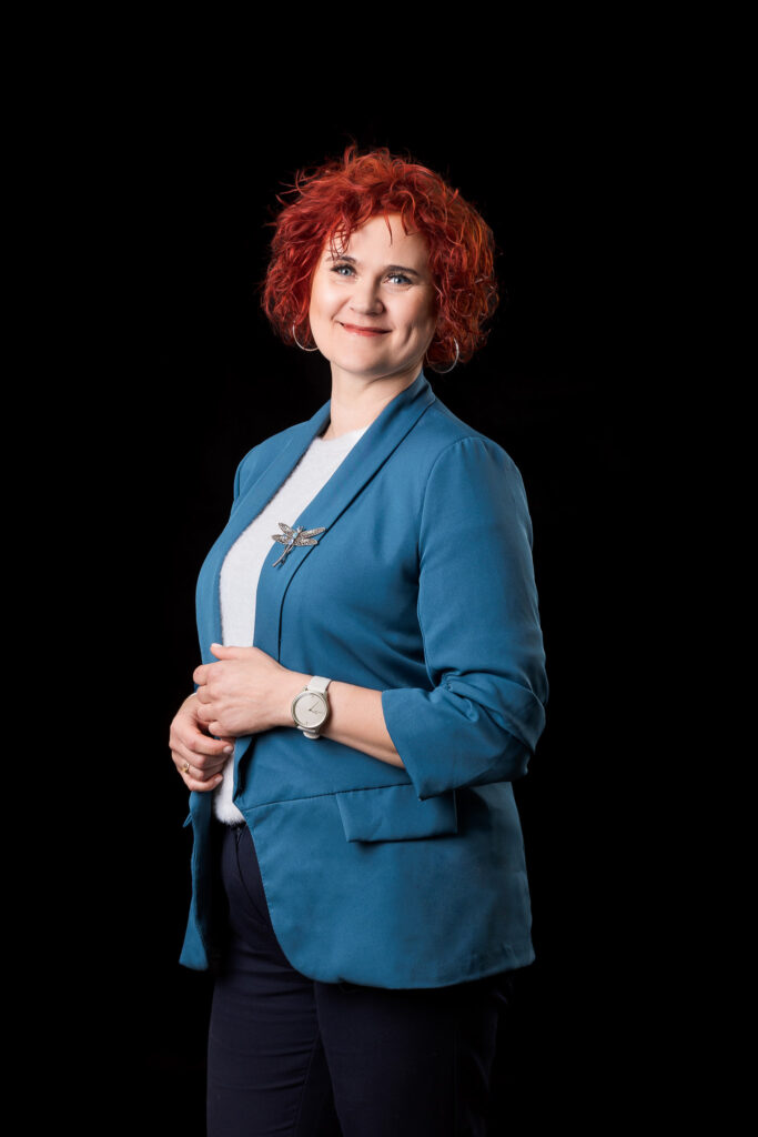 Zdjęcie pracownicy Projektu Umiejętności-Kompetencje-Kwalifikacje